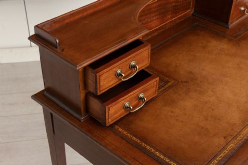 EDWARDIAN MAHOGANY WRITING TABLE WITH TAN LEATHER TOP C1900 - ADDITIONAL PHOTO 2