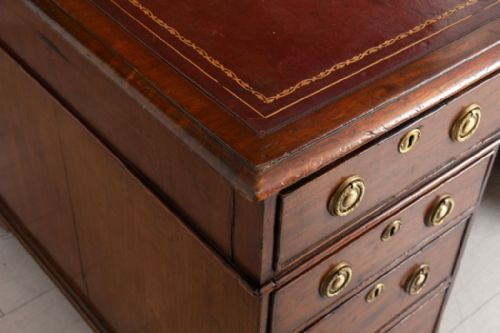 ANTIQUE MAHOGANY PARTNERS DESK WITH ORIGINAL LEATHER TOP C1850 - ADDITIONAL PHOTO 3