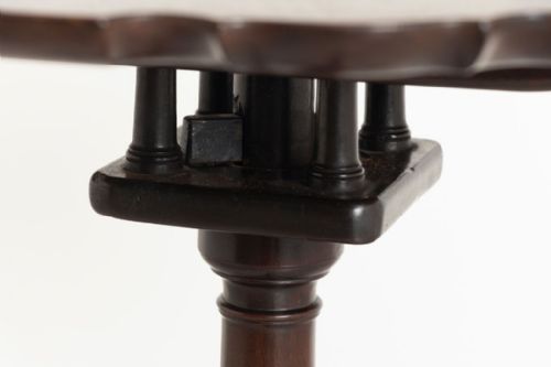 GEORGIAN PIE CRUST EDGE TABLE WITH BIRDCAGE MECHANISM - ADDITIONAL PHOTO 2
