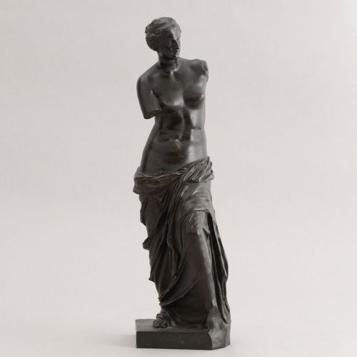 19TH CENTURY BRONZE VENUS SCULPTURE PARIS