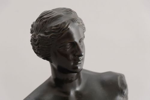 19TH CENTURY BRONZE VENUS SCULPTURE PARIS - ADDITIONAL PHOTO 2