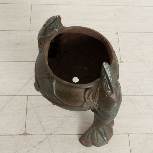 PAIR OF ANTIQUE CAST IRON PLANTERS IN THE FORM OF SHRIMP C1900 - ADDITIONAL PHOTO 2