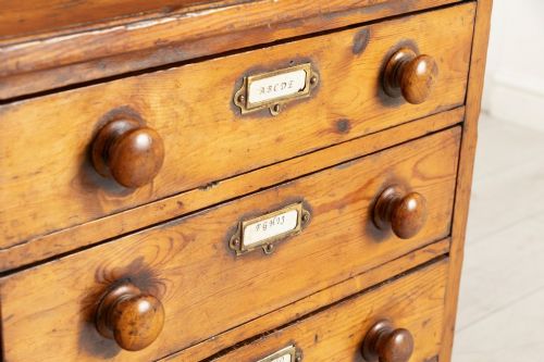 SMALL VICTORIAN FILING CABINET IN PINE - ADDITIONAL PHOTO 2