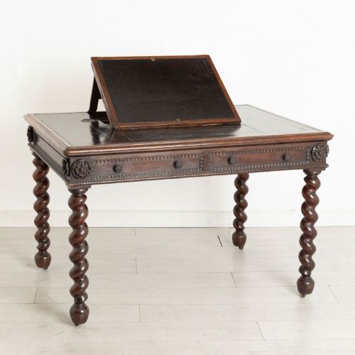 19TH CENTURY NEOJACOBEAN ARCHITECT'S DESK IN OAK WITH LEATHER TOP