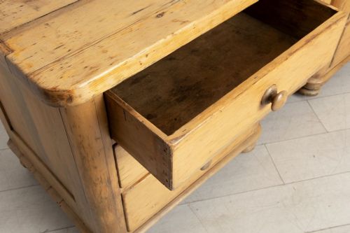 19TH CENTURY DRESSER BASE IN PINE - ADDITIONAL PHOTO 2