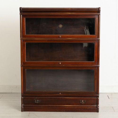 ANTIQUE SECTIONAL BOOKCASE IN MAHOGANY BY GLOBE WERNICKE