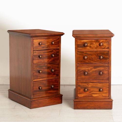 PAIR OF VICTORIAN BEDSIDE CHESTS IN MAHOGANY C1870