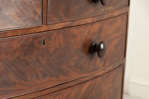 VICTORIAN BOW FRONT CHEST OF DRAWERS - ADDITIONAL PHOTO 2