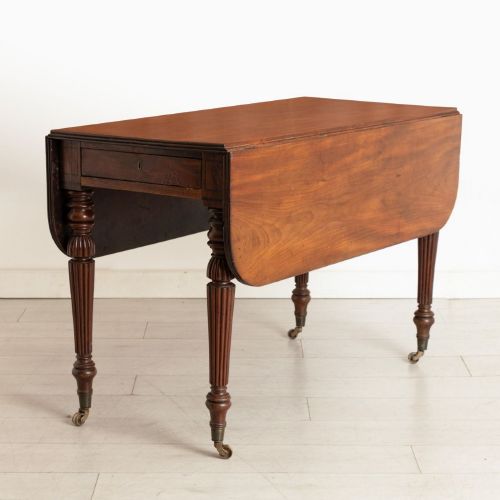 ANTIQUE WILLIAM IV PEMBROKE TABLE IN MAHOGANY C1830