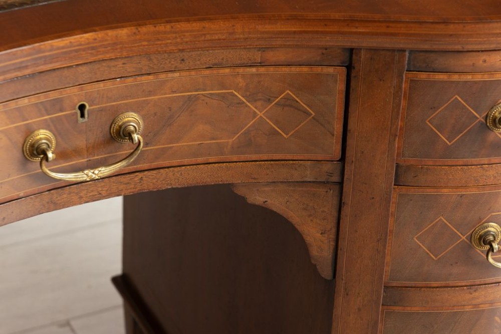 Victorian Mahogany Kidney Shaped Desk View IV