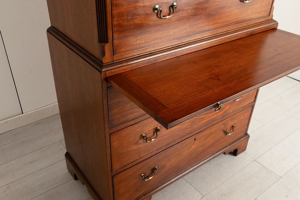 Georgian Mahogany Chest on Chest c.1780 View V