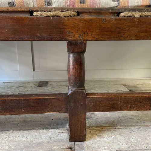 18TH C OAK SETTLE - ADDITIONAL PHOTO 4