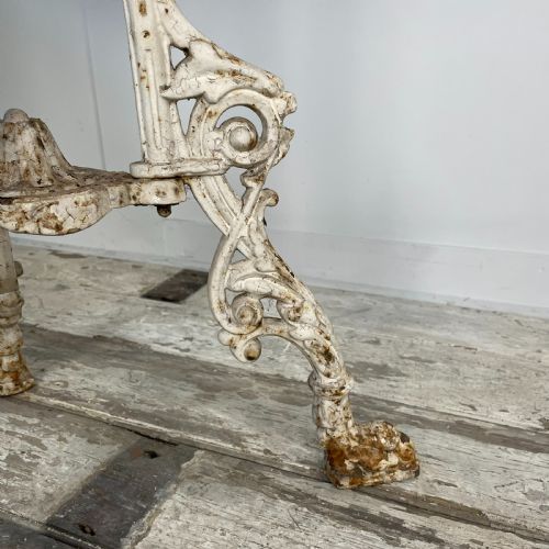 VICTORIAN CAST IRON MAHOGANY CAFE TABLE - ADDITIONAL PHOTO 2