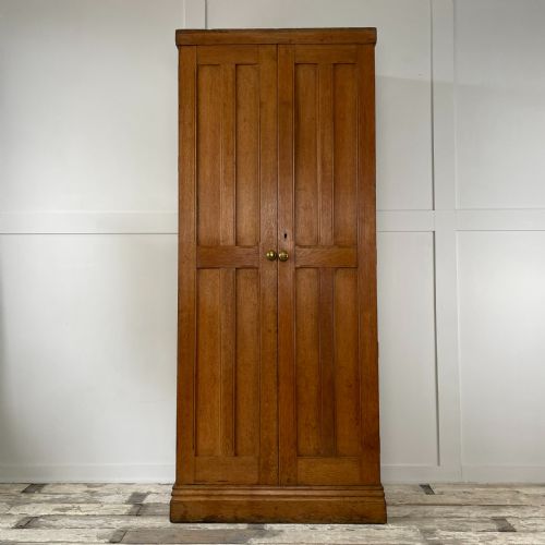EARLY 20TH C OAK HALL CUPBOARD - ADDITIONAL PHOTO 1