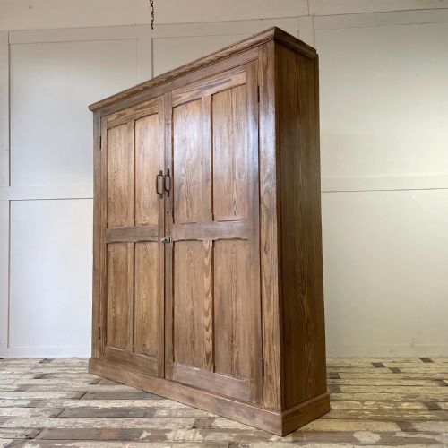 LARGE EARLY 20TH C PINE CUPBOARD - ADDITIONAL PHOTO 7