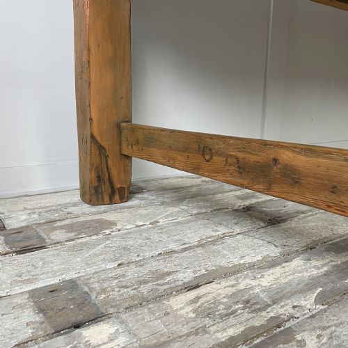 LONG 19TH C ASH PINE DINING TABLE - ADDITIONAL PHOTO 4