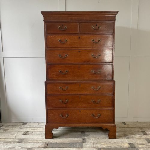 18th c oak chest on chest of drawers - CATEGORY: ANTIQUE CHEST OF DRAWERS - DATED 18TH CENTURY