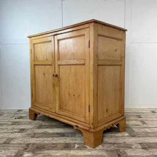 LARGE VICTORIAN PINE CUPBOARD - ADDITIONAL PHOTO 12