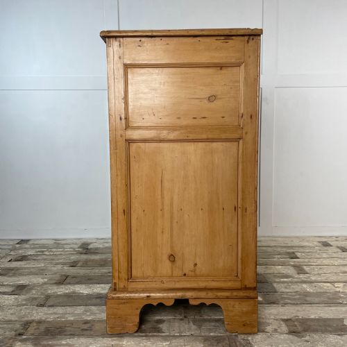 LARGE VICTORIAN PINE CUPBOARD - ADDITIONAL PHOTO 13