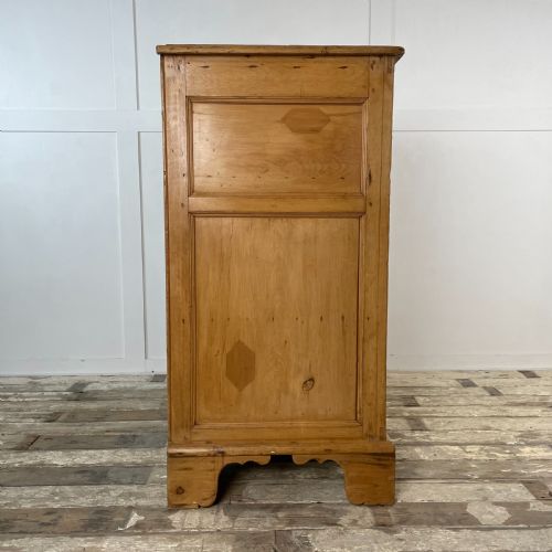 LARGE VICTORIAN PINE CUPBOARD - ADDITIONAL PHOTO 15