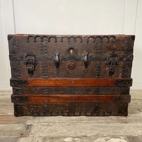 rauchbach goldsmith steam trunk - CATEGORY: ANTIQUE CHESTS - DATED 1920