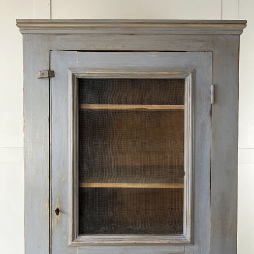 EARLY 20TH C FRENCH PINE LARDER CUPBOARD - ADDITIONAL PHOTO 1