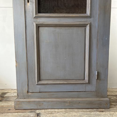 EARLY 20TH C FRENCH PINE LARDER CUPBOARD - ADDITIONAL PHOTO 2