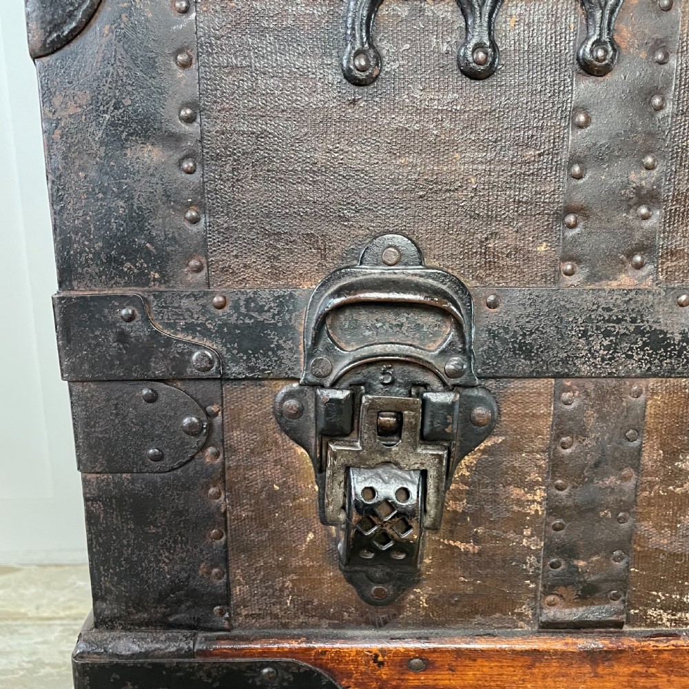 Rauchbach Goldsmith Steam Trunk View IV
