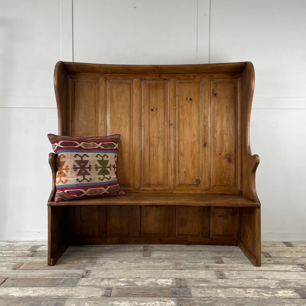 18th C. Pine & Elm Settle