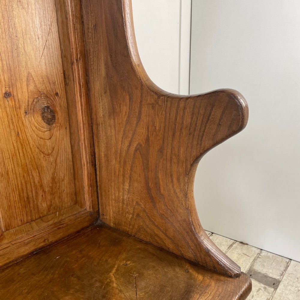 18th C. Pine & Elm Settle View V