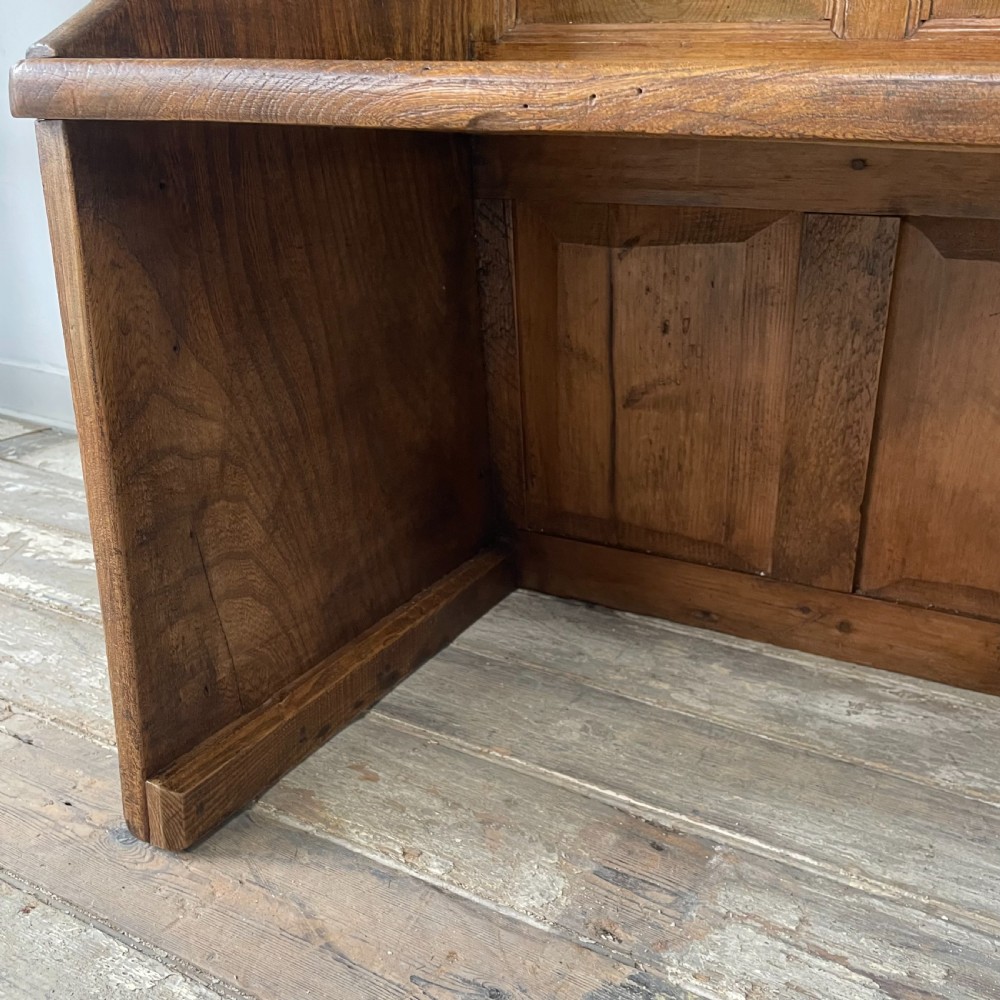 18th C. Pine & Elm Settle View VI