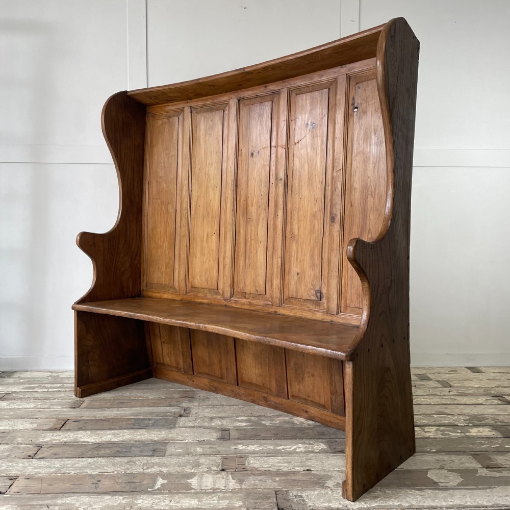 18th C. Pine & Elm Settle View VIII