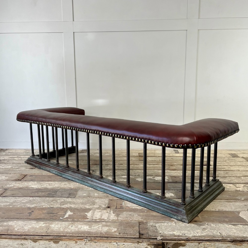 Victorian Leather Club Fender View IV