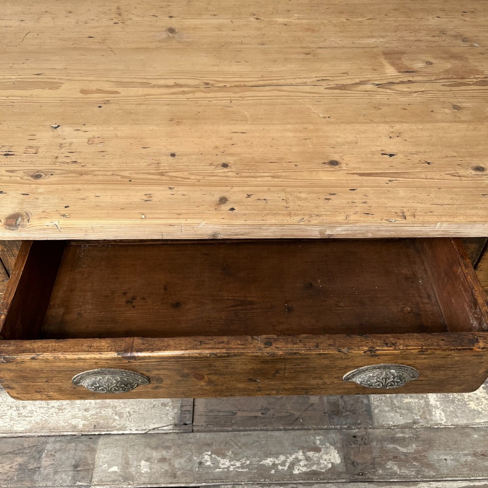 Large 19th C. Pine Farmhouse Table View VII