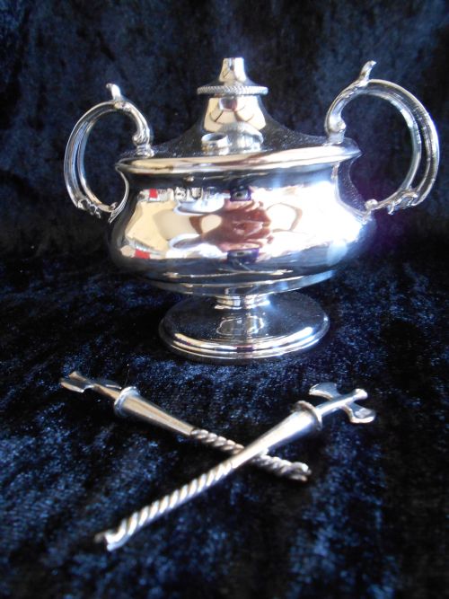 UNUSUAL ANTIQUE WILLIAM COMYNS SOLID SILVER TABLE LIGHTER 1910 - ADDITIONAL PHOTO 1