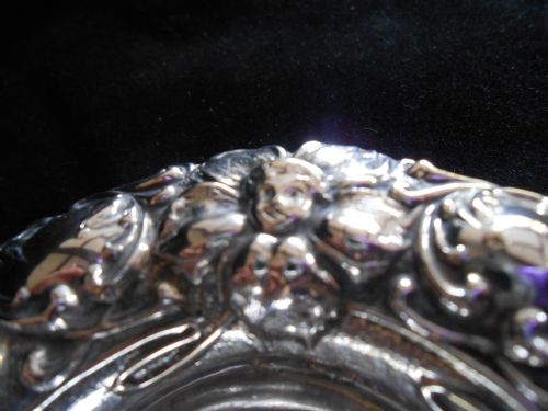 ANTIQUE EDWARDIAN SOLID SILVER CHERUB AND FLOWER DISH 1904 - ADDITIONAL PHOTO 1