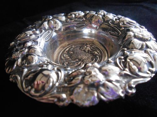 ANTIQUE EDWARDIAN SOLID SILVER CHERUB AND FLOWER DISH 1904 - ADDITIONAL PHOTO 2