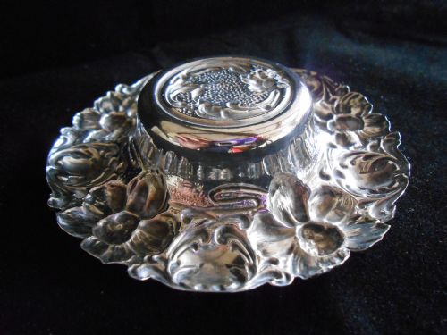 ANTIQUE EDWARDIAN SOLID SILVER CHERUB AND FLOWER DISH 1904 - ADDITIONAL PHOTO 3