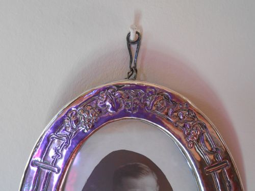 GEORGIAN ANTIQUE SILVER HANGING PICTURE FRAME 1923 - ADDITIONAL PHOTO 1