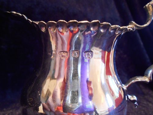 ELEGANT SOLID SILVER ANTIQUE GEORGE 111 CREAM JUG 1768 - ADDITIONAL PHOTO 1