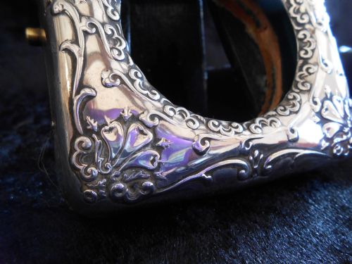 SOLID SILVERFRONTED POCKET WATCH STAND 1902 - ADDITIONAL PHOTO 2