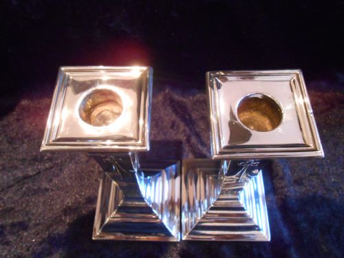 LOVELY PAIR OF SOLID SILVER CANDLESTICKS 1913 - ADDITIONAL PHOTO 3