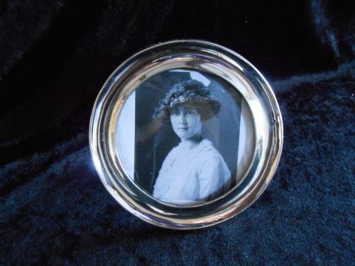 antique solid silver picture frame 1923 - CATEGORY: ANTIQUE SILVER - DATED 1920