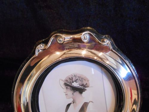 ANTIQUE SILVER PHOTOGRAPH FRAME 1910 - ADDITIONAL PHOTO 2
