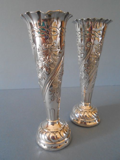 LOVELY PAIR OF WILLIAM COMYNS BUD VASES 1890 - ADDITIONAL PHOTO 6