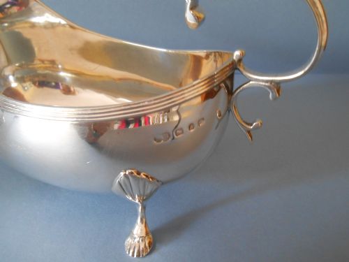 PAIR OF ANTIQUE SOLID SILVER SAUCE BOATS 1890 - ADDITIONAL PHOTO 3