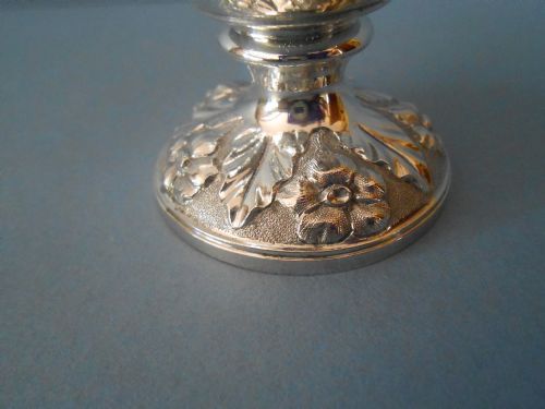 BEAUTIFUL ANTIQUE SILVER POUNCE POT 1840 - ADDITIONAL PHOTO 2