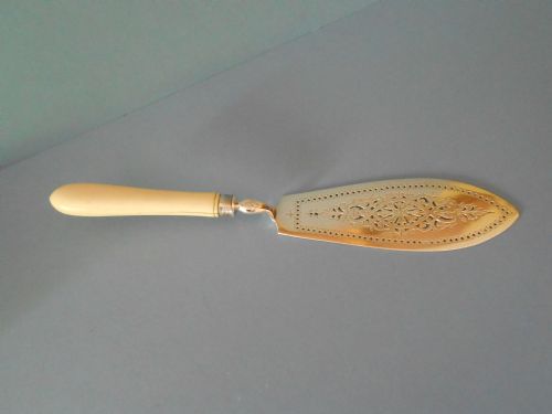 LOVELY ANTIQUE SILVER AND IVORY CAKE SLICE BARNARD 1878 - ADDITIONAL PHOTO 1