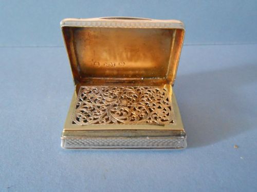 nathanial mills georgian silver vinaigrette 1828 - CATEGORY: ANTIQUE SILVER - DATED GEORGIAN