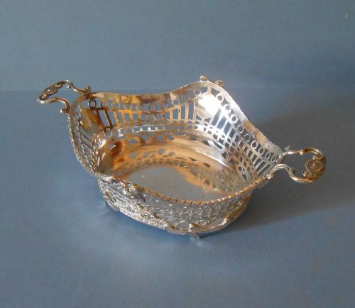 STUNNING SOLID DUTCH SILVER BASKET - ADDITIONAL PHOTO 4
